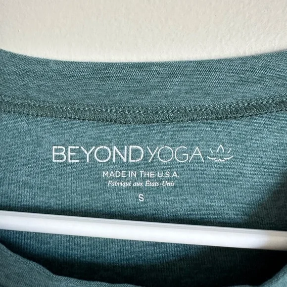 Beyond Yoga All for Ties Tank in teal - Picture 4 of 5